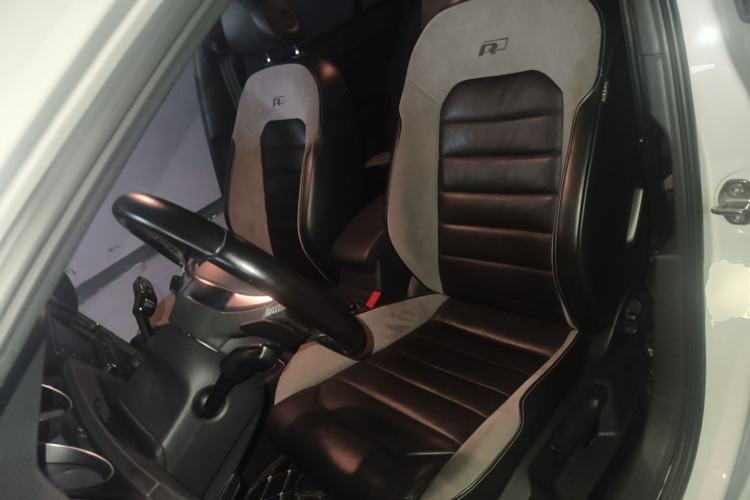 Used Volkswagen Golf 2016 1.4TSI Automatic R-Line
