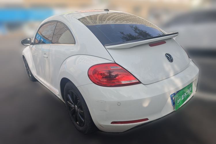 Used Volkswagen Beetle 2015 180TSI model
