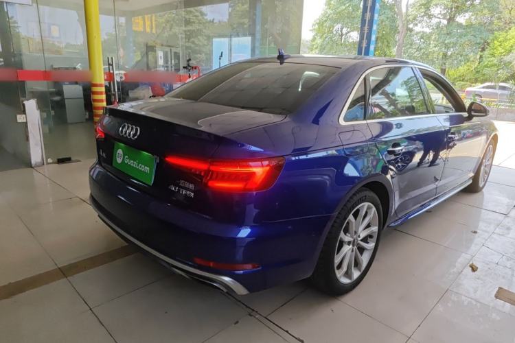 Used Audi A4L 2019 40 TFSI Fashion Edition China VI Emission Standard
