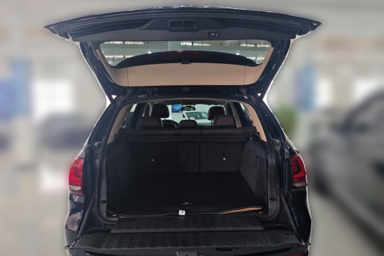 Used BMW X5 2018 xDrive35i Elegant Edition Trunk