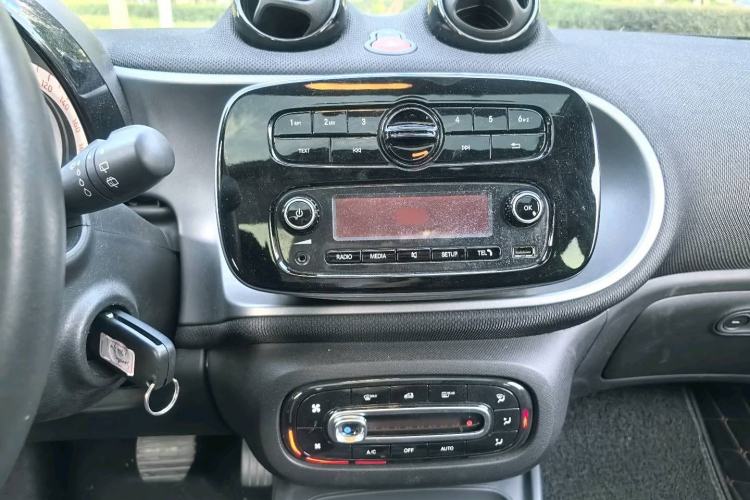 Used smart forfour 2018 1.0L 52kW Passion Edition