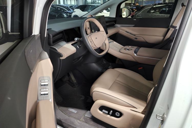 Used XPeng X9 2025 740 Ultra-Long Range Max
