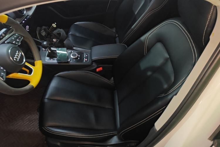 Used Audi Q2L 2021 35 TFSI Progressive Dynamic Edition Left Front Seat