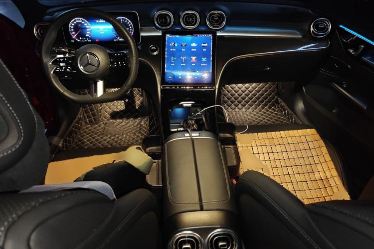 Used Mercedes-Benz C-Class New Energy 2024 C 350 eL Center Console