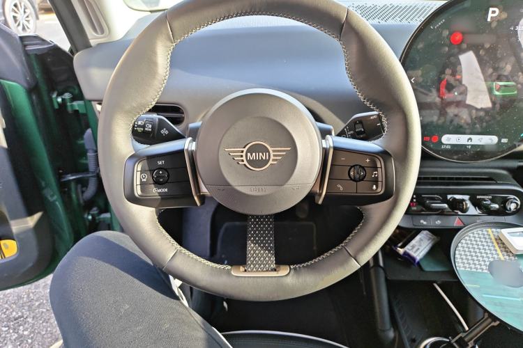 Used MINI Electric COOPER 2025 456km COOPER E Classic Style Steering Wheel