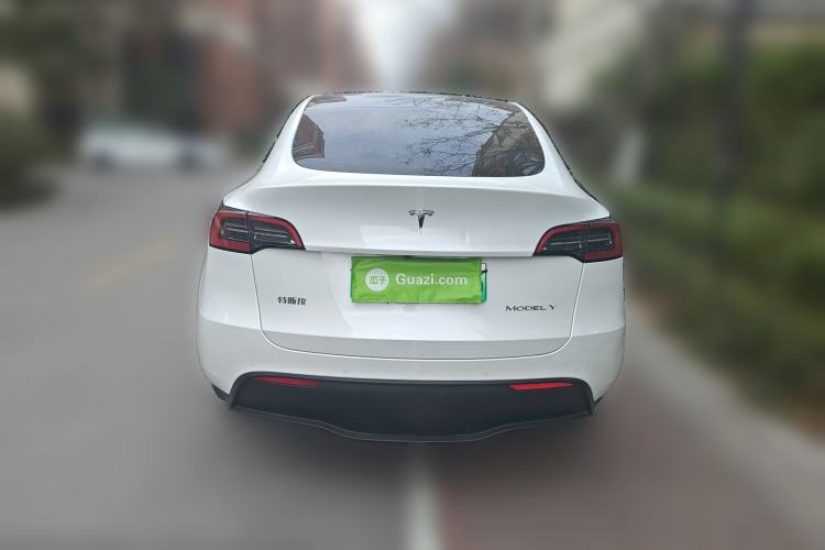 Used Tesla Model Y 2023 Long-Range All-Wheel-Drive Version