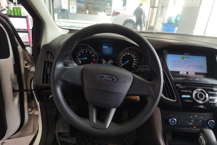 Used Ford Focus 2018 Hatchback Classic 1.6L Automatic Comfort Plus SmartDrive Edition
