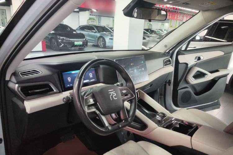 Used BYD Yuan UP 2024 401KM Leading Edition
