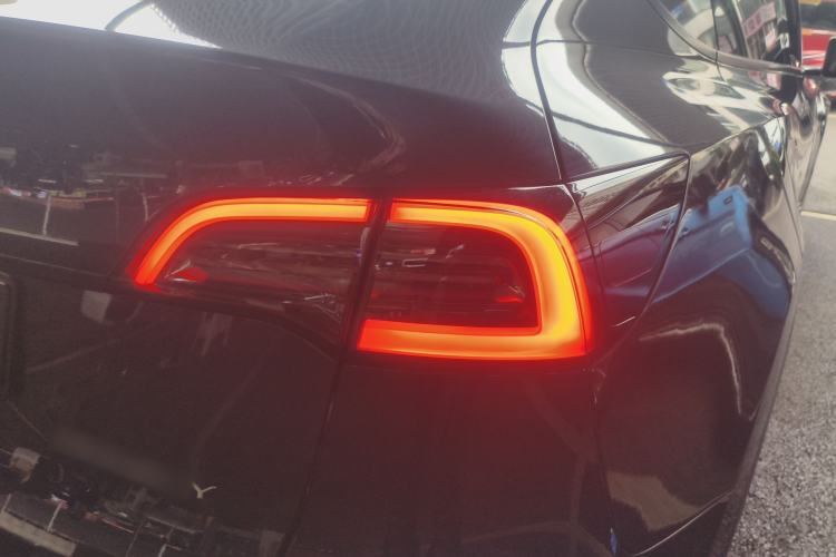 Used Tesla Model Y 2024 Rear-Wheel-Drive Version Exterior 3