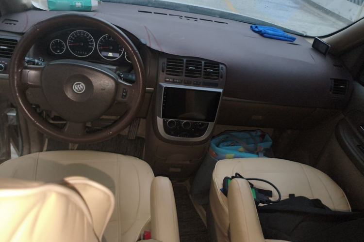 Used Buick GL8 2014 2.4L Classic Edition Center Console