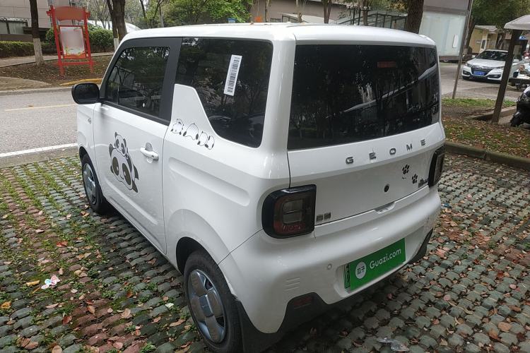 Used Geely Galaxy Panda 2023 Panda Mini 200km Endurance Bear
