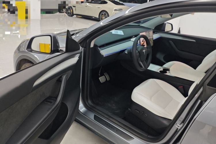 Used Tesla Model Y 2024 Performance High-Performance Edition Driver Seat