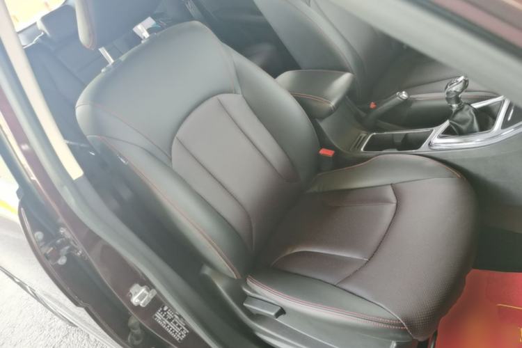 Used Baojun 560 2015 1.8L manual luxury version