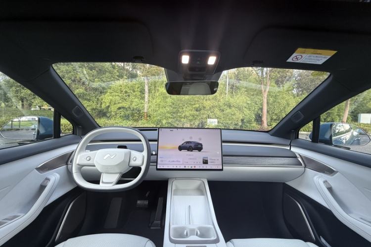 Used ONVO L60 2024 60 kWh Rear-Drive Version