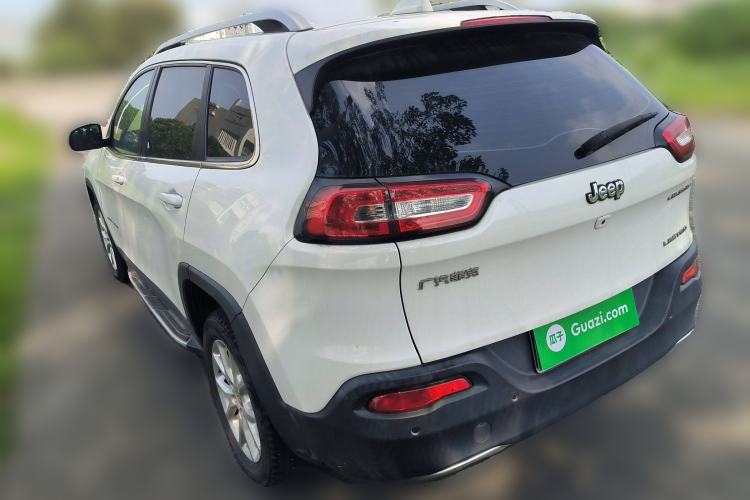 Used Jeep Cherokee 2017 2.0L Superior Edition