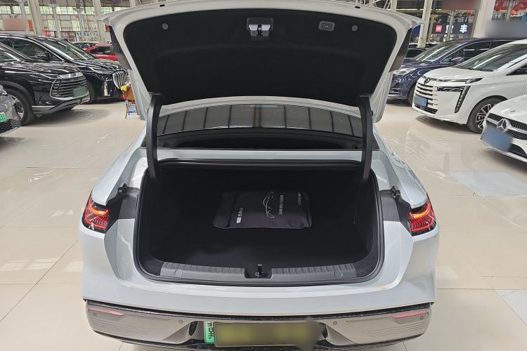 Used Geely Galaxy 8 2025 130km EM-i Flagship Edition Trunk