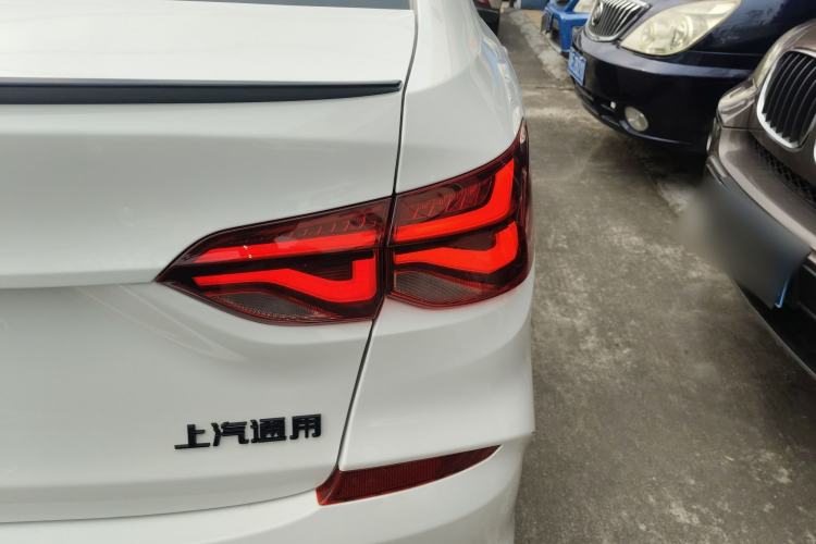 Used Chevrolet Monza 2020 Light Hybrid Redline 320T Dual-Clutch Joyful Edition Right Rear Taillight