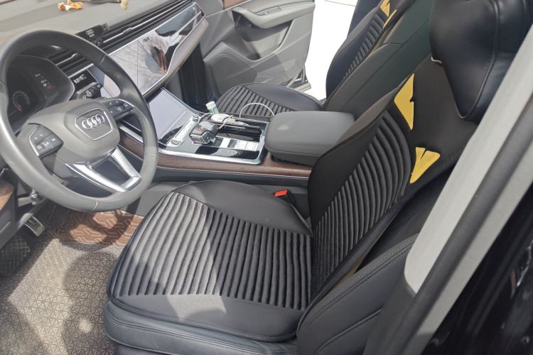 Used Audi Q7 2021 55 TFSI quattro S line Sport model Left Front Seat