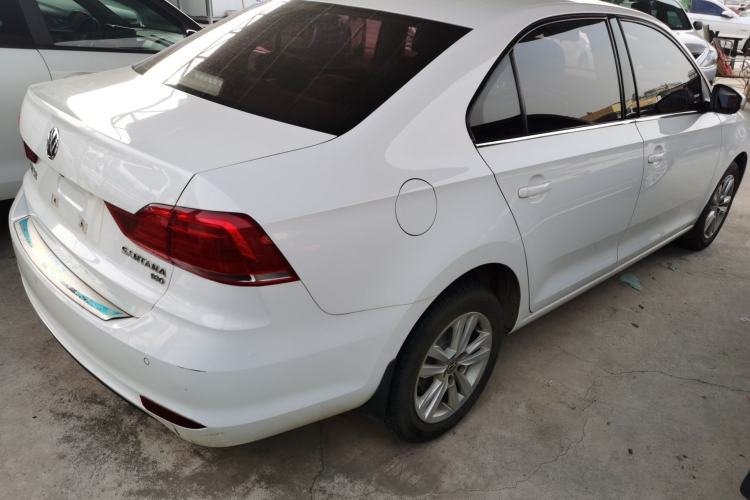 Used Volkswagen Santana 2016 1.6L Manual Comfort Edition
