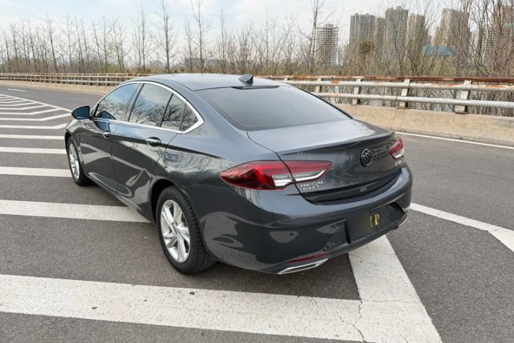 Used Buick Regal 2020 552T Luxury Version Exterior 4