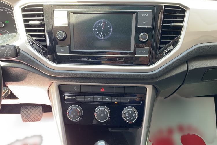 Used Volkswagen T-ROC 2019 280TSI DSG Two-Wheel Drive Advanced Version China VI Standard Audio And AC Panel