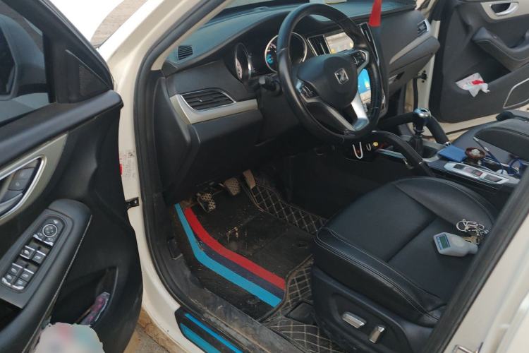 Used Zotye SR7 2016 1.5T Manual Cube Heart Edition China IV Standard
