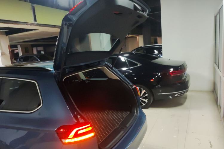 Used Volkswagen Variant 2018 380TSI Two-Wheel Drive Comfort Edition