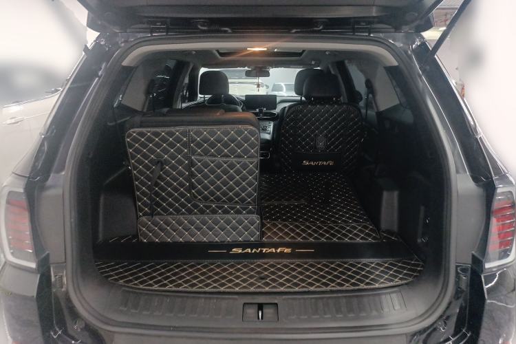 Used Hyundai Santa Fe 2023 Traveler 380T GDi Automatic Two-Wheel Drive GLX Elite Edition Trunk