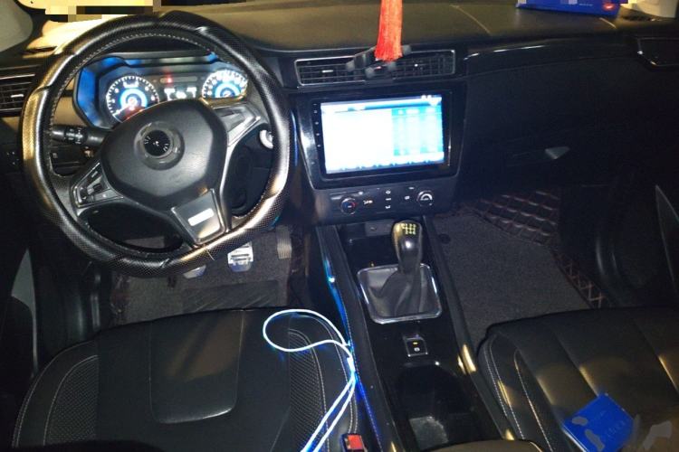 Used Dongfeng Fengon 580 2016 1.5T Manual Luxury Edition
