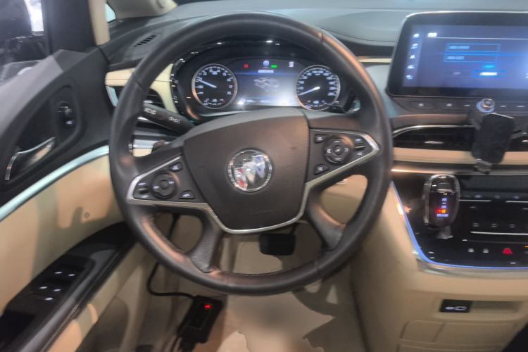 Used Buick GL8 2023 Land Executive Class Deluxe Model