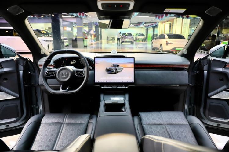 Used Zeekr 7X 2025 100kWh Long-Range All-Wheel Drive Intelligent Driving Version Interior 5