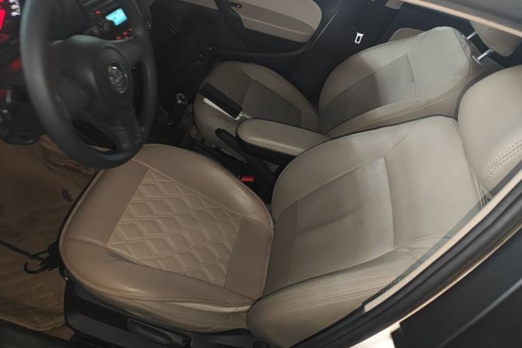 Used Volkswagen Polo 2013 1.6L Manual Comfort Edition
