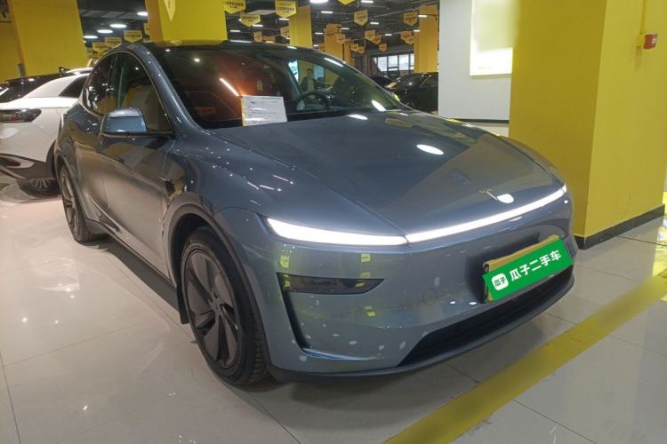 Used Tesla Model Y 2025 Long-Range All-Wheel Drive First Edition
