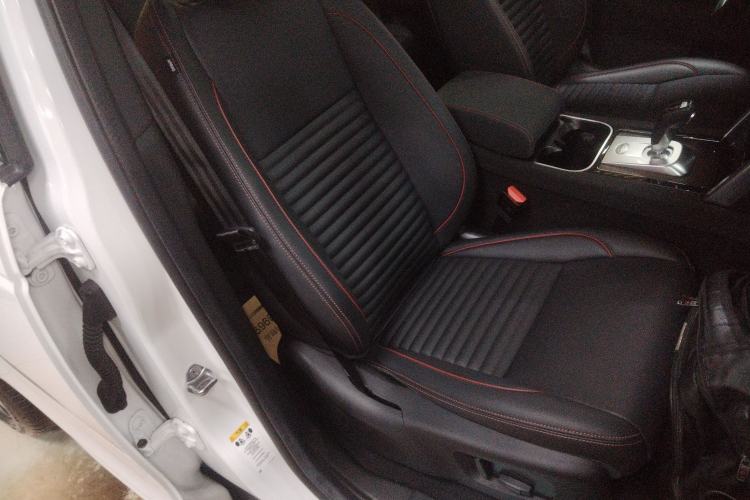 Used Land Rover Discovery Sport 2020 249 PS R-Dynamic Performance Edition Right Front Seat