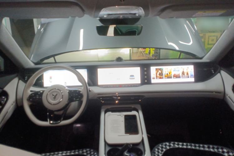 Used VOYAH FREE 2025 318 318 km Rear-Drive Touring Edition
