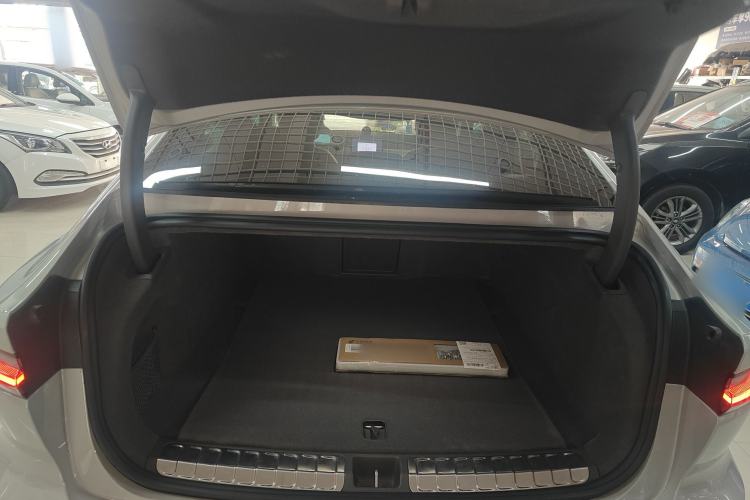 Used Nio ET7 2022 75 kWh Trunk