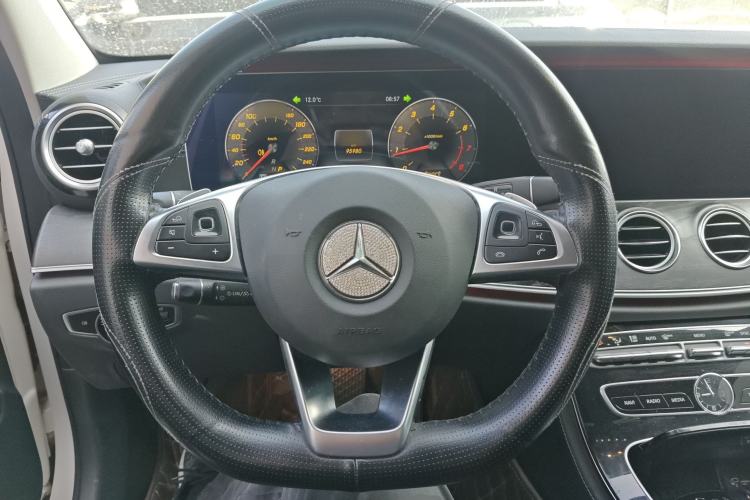 Used Mercedes-Benz E-Class 2016 E 300 L Sporty and Stylish Model
