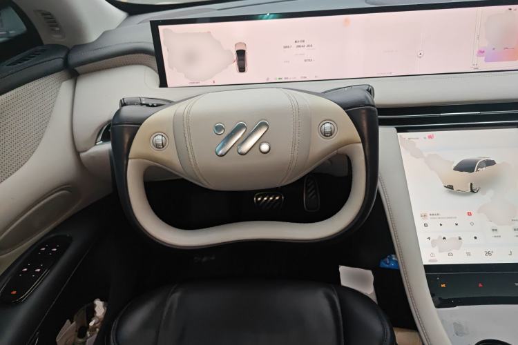 Used IM LS7 2023 90 kWh Elite Rear-Drive Version
