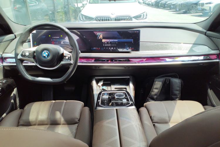 Used BMW i7 2023 eDrive50L Prestige M Sport Package Center Console