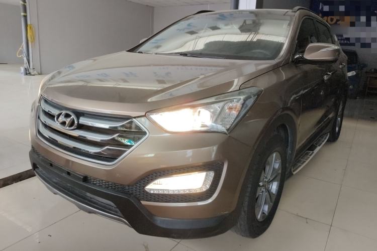 Used Hyundai Santa Fe 2015 2.4L Automatic Two-Wheel Drive Smart Version 5 Seats