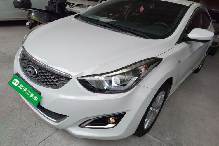 Used Hyundai Elantra (5th Generation / Langdong) 2016 1.6L Automatic Smart Version