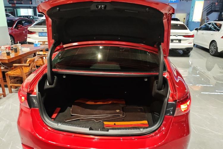 Used Mazda Atenza 2017 2.5L Blue Sky Prestige Edition Trunk