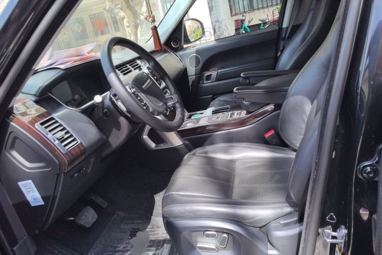 Used Land Rover Range 2014 Revised 3.0 SC V6 Vogue Left Front Seat