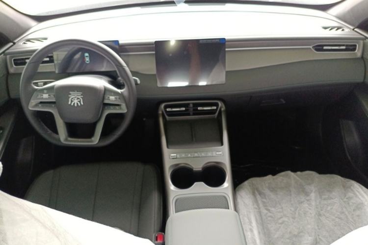 Used BYD Qin PLUS 2026 DM-i 128KM Progressive Model Interior 5