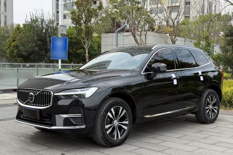 Used Volvo XC60 2023 B5 4x4 Smart Luxury Edition