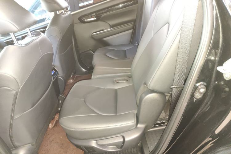 Used Toyota Highlander 2022 Dual-Engine 2.5L Two-Wheel Drive Prestige Edition 7-Seater
