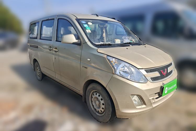 Used Wuling Rongguang V 2015 1.5L Base Version Front Right 45 Deg