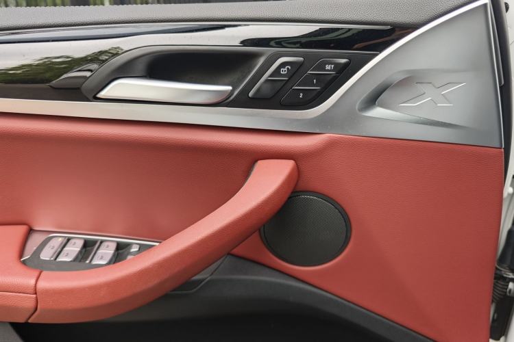 Used BMW X3 2022 Restyled xDrive25i M Sport Package Interior 9