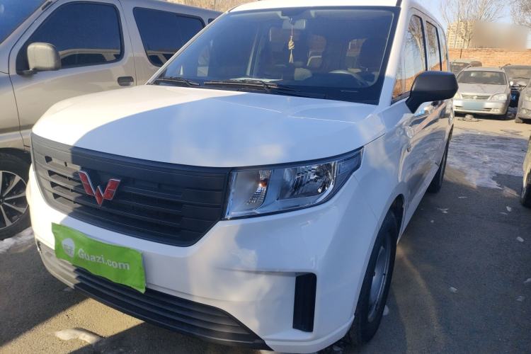 Used Wuling Hongguang PLUS 2020 1.5L Manual Standard Edition 5 Seats