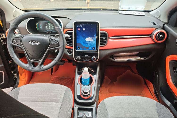 Used Chery QQ Little Ant 2021 150 000 Yuan Ant Fan Edition Ant Trend Version Lithium Iron Phosphate Center Console